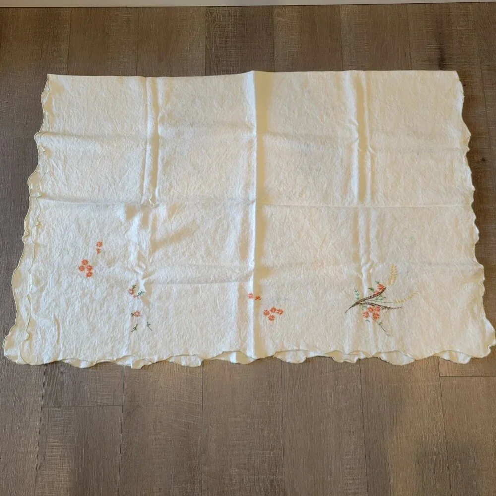 Vintage Cream Linen Tablecloth Unfinished Embroidery Project Scalloped Edges
